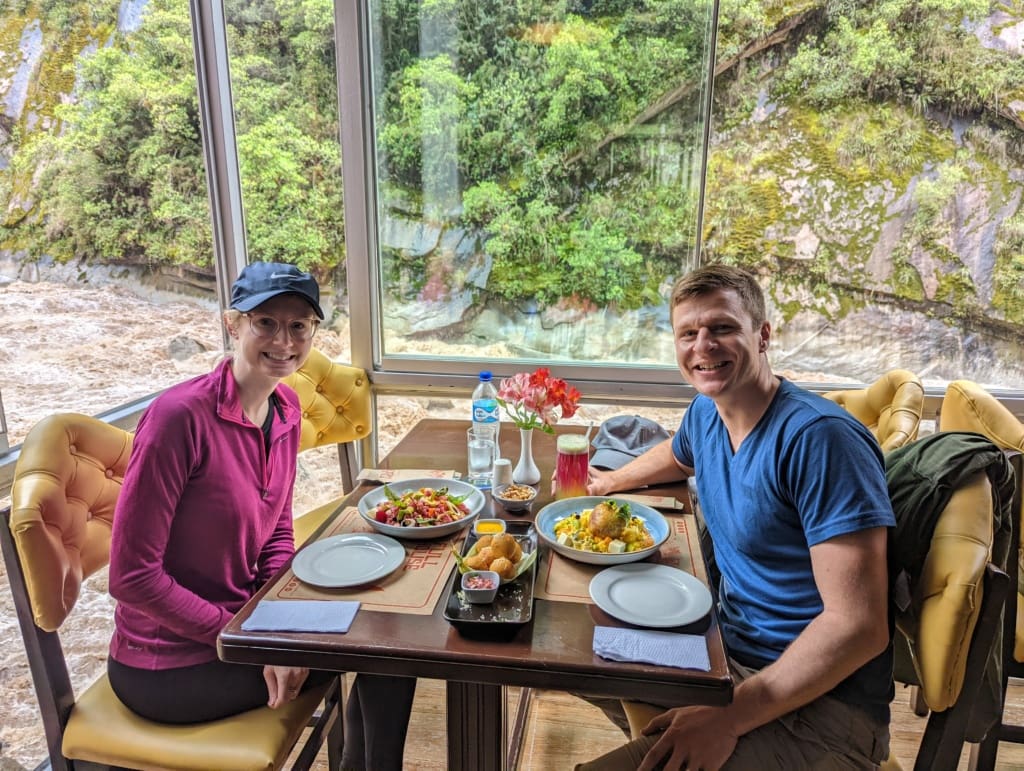 Full House Restaurant in Aguas Calientes