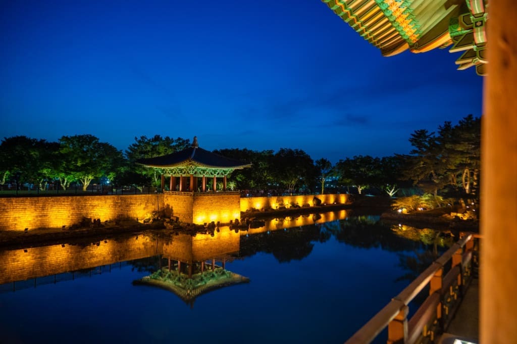 Gyeongju, visiting the palace at night